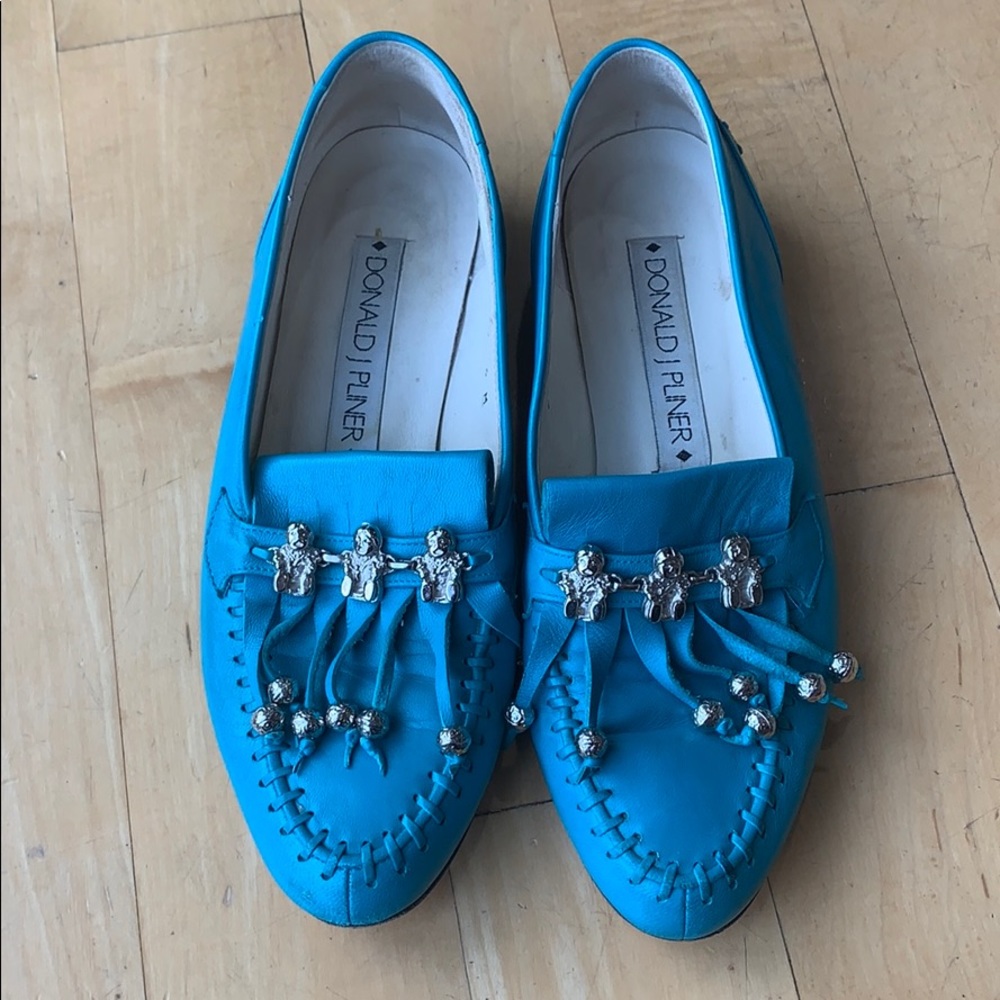 DONALD J PLINER Vintage Teal Loafer with Silver Charms - Picture 2 of 9